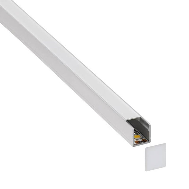 Kit que incluye perfil de aluminio, cubierta, clips de sujección y tapas laterales. Para proteger y ocultar las tiras led, lo que permite realizar instalaciones profesionales, limpias y con estilo.