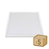 Pack de 5 paneles LED de superficie Backlight que ofrece 5 años de garantía contra el amarillamiento del panel led. Con chip led OSRAM Chip DURIS E 2835 de alta potencia con una altura de solo 28mm y Driver led con certificado TUV. Marco en color blanco para una mejor integración en la decoración. Ahorro de hasta un 70%. Alta luminosidad, proyección de la luz de forma uniforme, no cansa la vista. CRI80 y UGR<20