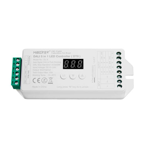 Módulo DALI para el control de tiras led o luminarias led DC12/24V. Control DALI con funciones de regulación y selección de color de tiras MONO, CCT, RGB, RGBW, RGB+CCT mediante Master o panel táctil. Incluye display para facilitar la configuación. Soporta Push dimming.