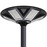 Farola LED que incorpora un sistema de alumbrado autónomo mediante energía solar. Incorpora sensor de luminosidad y movimiento. Ideal para su instalación donde la red de energía eléctrica no puede llegar. Incluye mando a distancia para su control y configuración.