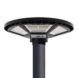 Farola LED que incorpora un sistema de alumbrado autónomo mediante energía solar. Ofrece luz CCT (luz fría, neutra y cálida) con mando a distancia. Incorpora sensor de luminosidad y movimiento. Ideal para su instalación donde la red de energía eléctrica no puede llegar. 