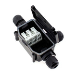 Caja IP65 para conexiones estancas, incluye conector con clips para tres hilos.