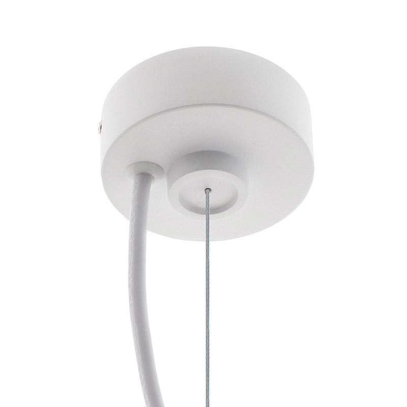 Kit de suspensión que incluye: Florón redondo blanco Ø75x28mm, cable redondo de 3 hilos de 0.75mm y 1.5m de longitud. Cable de acero de suspensión con pasador sujetables, clip de conexión rápida de cables y tornillos de sujección.