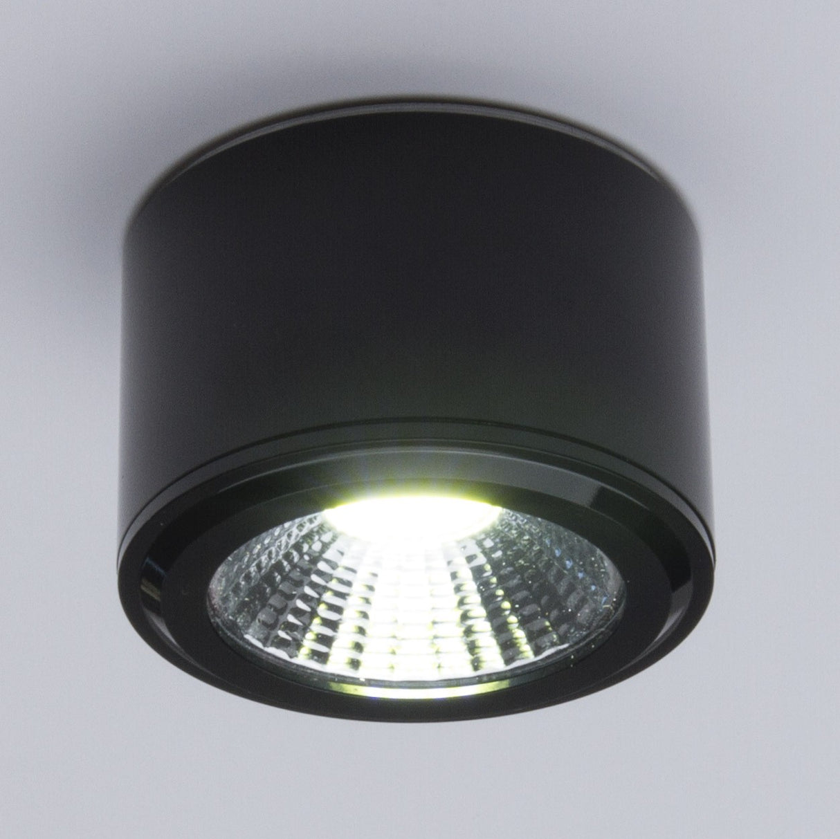 Downlight de LEDs de Superficie COB Circular Cuerpo Negro  Ø68mm 5W 450Lm 30.000H