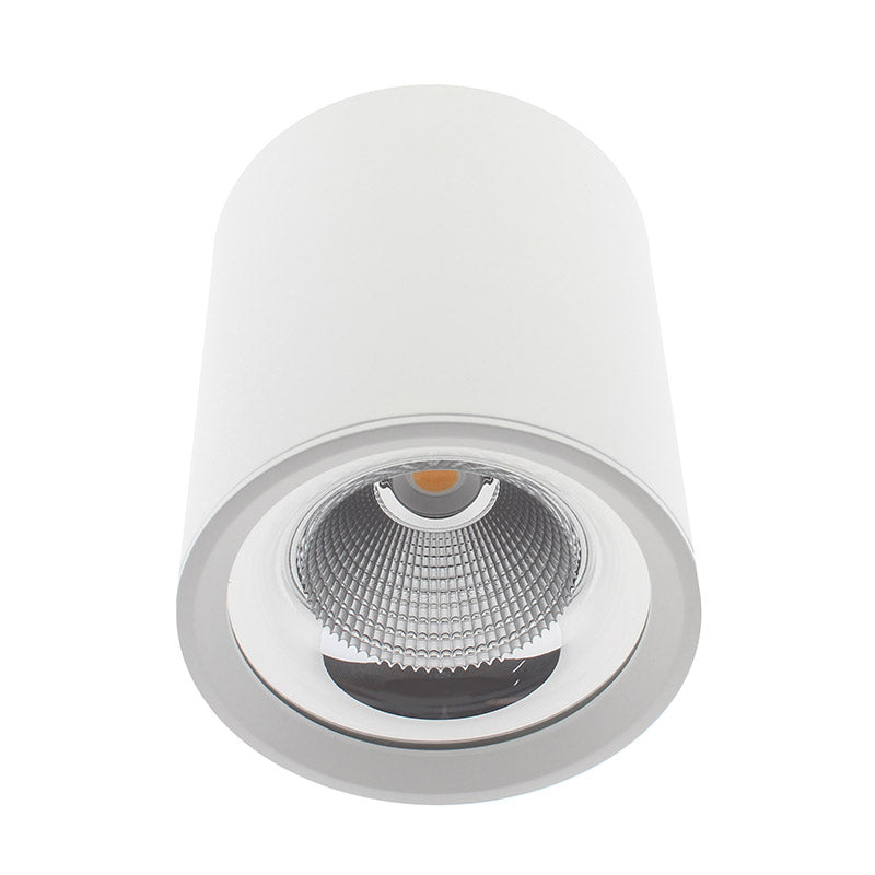 El aplique LED Fado es una luminaria para la iluminación general de todo tipo de ambientes. Es un aplique para techo de estilo minimalista fabricado en aluminio de alta calidad y lacado en color blanco.