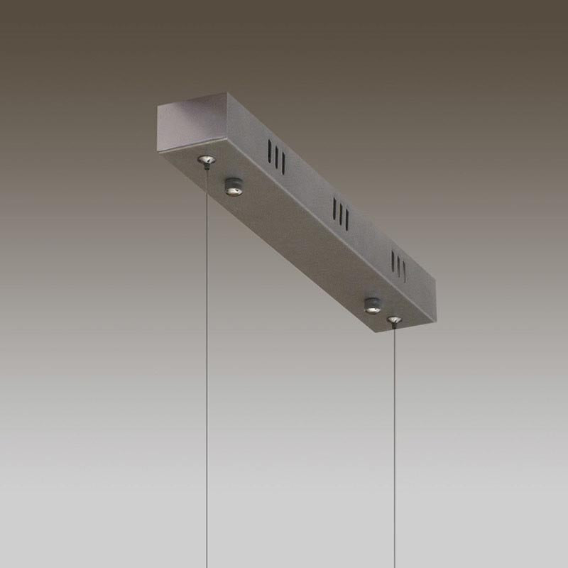 Luminaria de suspensión lineal de 2 metros de longitud que ofrece una iluminación general a través del difusor de policarbonato opal que crea un ambiente perfecto para cualquier estancia. 