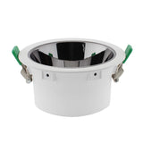 Housing compatible con el foco profesional HOTEL SPOT 24w de Ø70mm de diámetro. Con una gran calidad de sus materiales y acabados. Lacado en color blanco mate y reflector pulido en negro titanio. Basculante. Altura 61mm para alojar el spot led.