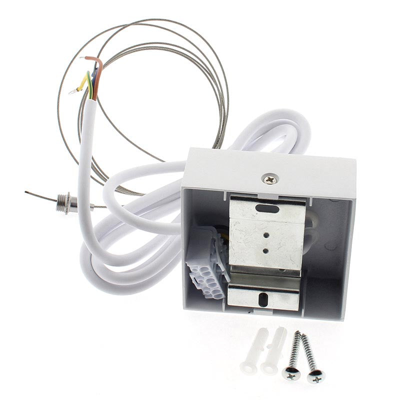 Kit de suspensión que incluye: Florón cuadrado blanco 80x80x30mm, cable redondo de 3 hilos de 0.75mm y 1.5m de longitud. Cable de acero de suspensión con pasador sujetables, clip de conexión rápida de cables y tornillos de sujección.