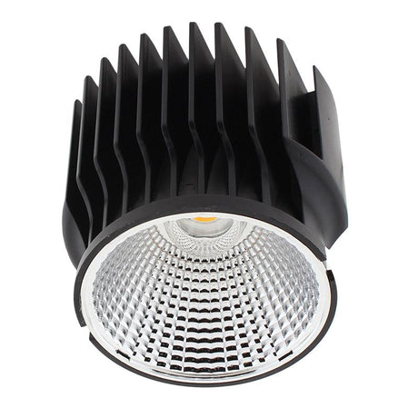 Spot LED de calidad profesional con chip led de alta potencia lumínica BRIDGELUX V13B, driver led TRIDONIC y disipador de aluminio de diseño patentando que alarga la vida útil y garantiza un flujo luminosos estable a lo largo del tiempo. Con un CRI >90 que asegura una perfecta reproducción cromática. Especialmente indicado para los Housing HOTEL Spot.