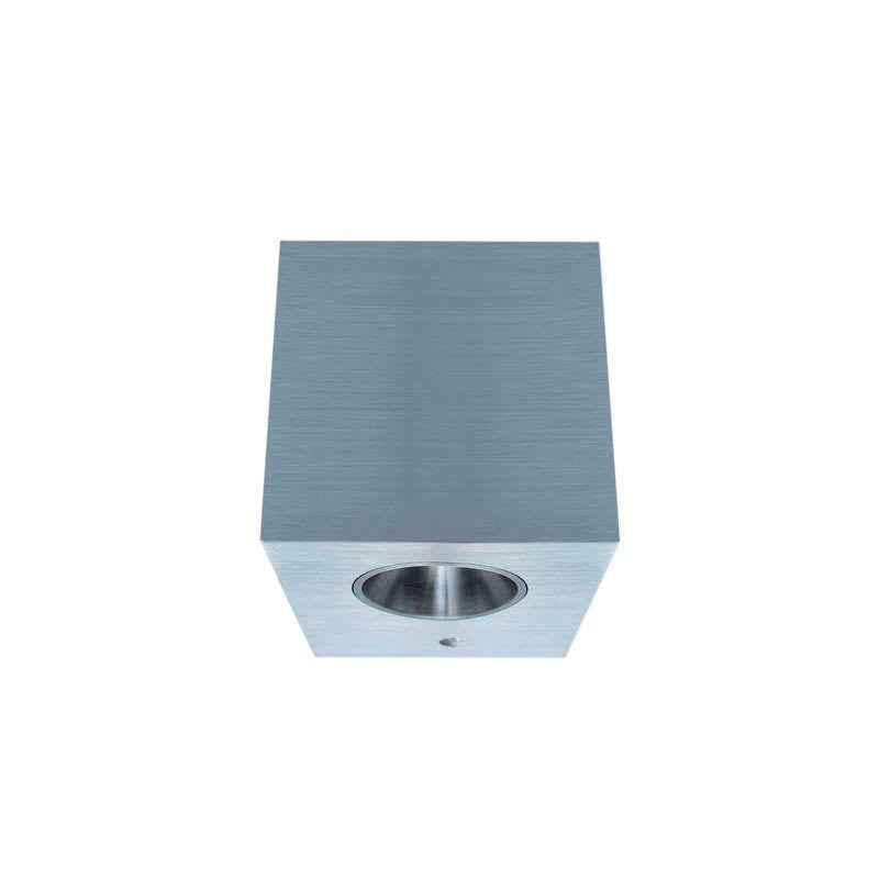 Aplique LED de pared de aluminio cepillado de alta calidad y diseño exclusivo. Puede instalarse para iluminar hacia arriba o hacia abajo. Alto rendimiento y potencia con el mínimo consumo de energía. Ideal para instalar en pasillos, entradas, porches o zonas de paso
