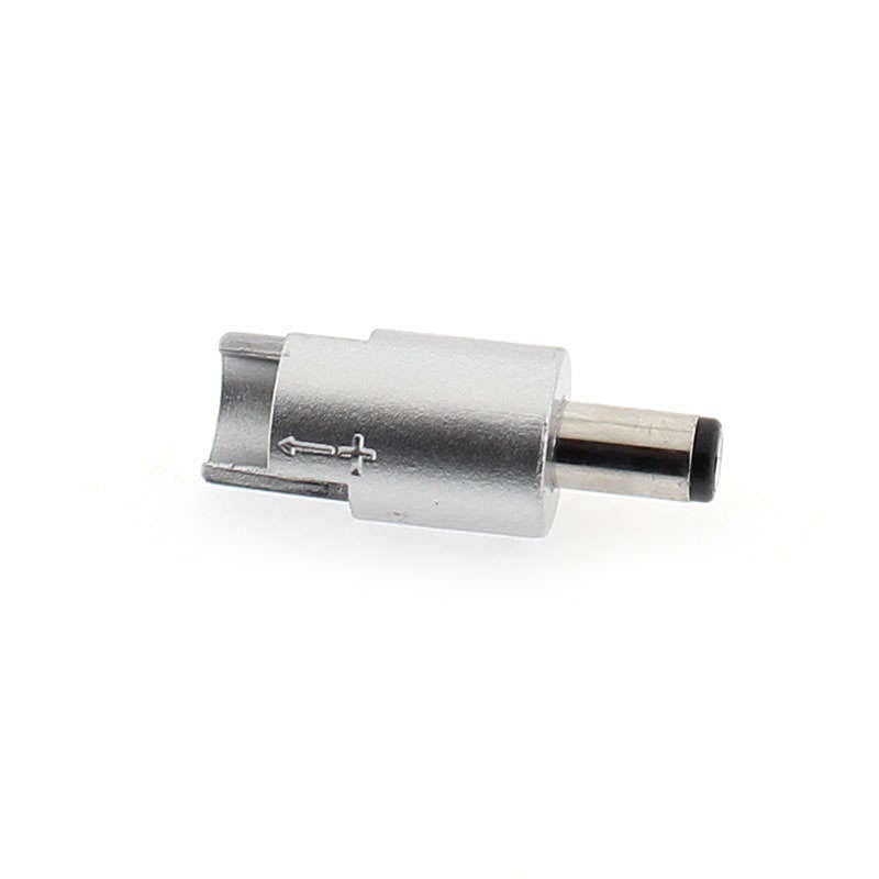 Conector DC (izquierdo) para la composición de iluminación modular de vitrinas VITRA. Iluminación Led para vitrinas.