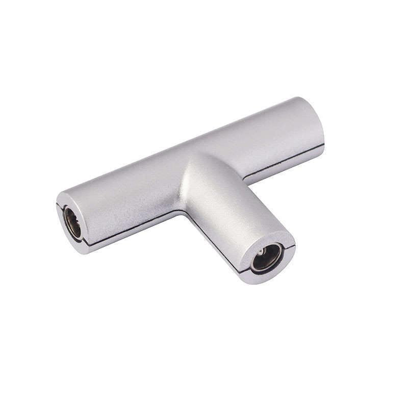 Conector T con conectores DC hembra en sus extremos para la composición de iluminación modular de vitrinas VITRA.