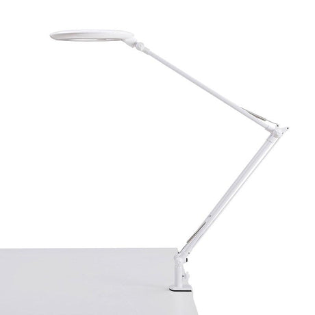 Lámpara led de estudio con brazo articulado que permite dirigir su haz de luz en cualquier dirección. Control táctil con selector de intensidad. Con un diseño clásico y funcional. Realizado con materiales de alta calidad.  
