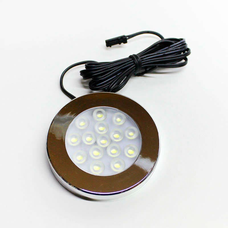 De bajo consumo y una gran luminosidad. Es posible su instalación en cualquier lugar, con un diseño extra plano y varias posibilidades de control mediante sensor.