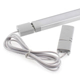 Sensor táctil que se adapta fácilmente a la barra led LOOP. Apaga y enciende al pulsarlo. También regula la intensidad de luz 20-100% con solo presionarlo. Posición ajustable en 90º y con led azul para una mejor localización.