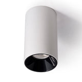 La Lámpara BOX es un Aplique de techo Led para la iluminación general de todo tipo de ambientes. De estilo minimalista fabricada en aluminio de alta calidad, lacado en color blanco con reflector dorado mate y forma cilíndrica para suspender del techo, puede instalar como un plafón de techo