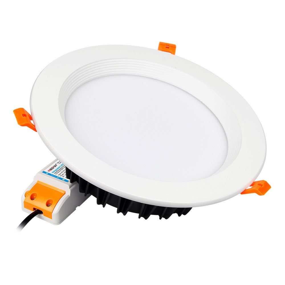 Nuevo downlight empotrable RGB + CCT de la más alta calidad para los proyectos más exigentes. Basculante y con posibilidad de control con mando a distancia compatible y/o Wifi a través de cualquier dispositivo móvil.