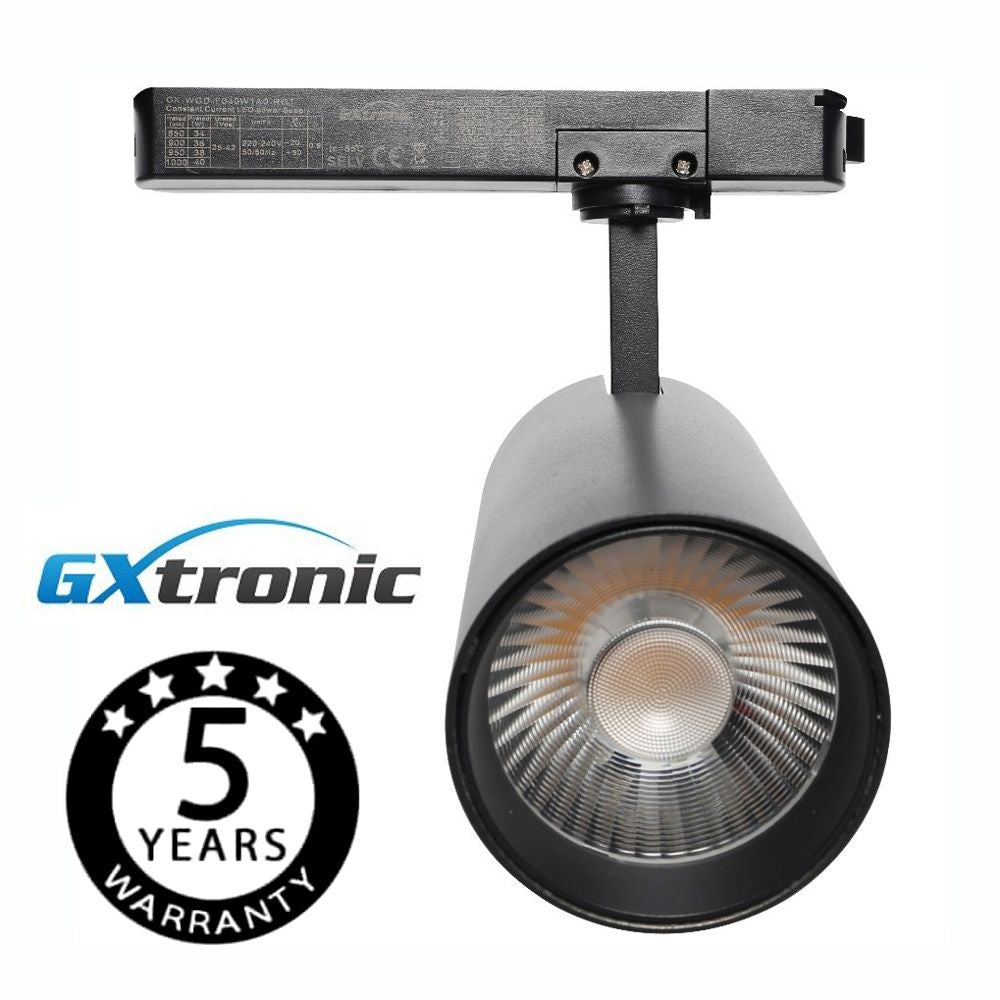 Incluye nuevo driver GXtronic no flicker y con selector de potencia de 34-36-38-40W para ajustarlo a tus necesidades. Chip led de alta luminosidad BRIDGELUX con un CRI>92 y 140lm/w. Lente antideslumbramiento con UGR13. Incluye dos lentes intercambiables para seleccionar el ángulo de apertura 24º ó 60º. 