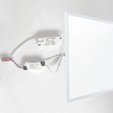 Módulo de emergencia con batería recargable para proporcionar energía en caso de fallo eléctrico para luminarias Led de 3 a 50W con un 30% de potencia en caso de fallo en el suministro de electricidad.