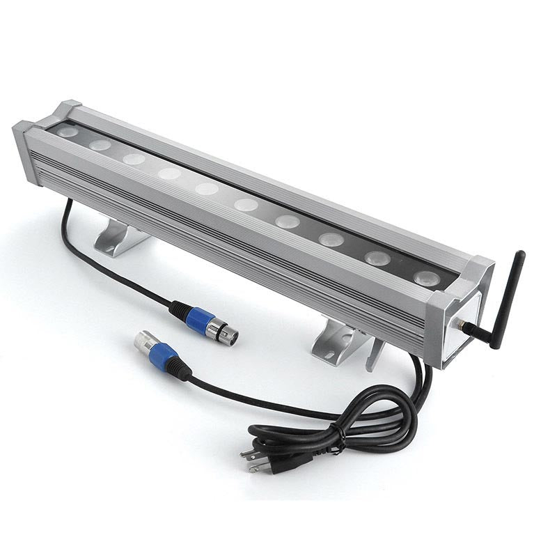 Proyector lineal profesional de alta potencia RGB+W+A con control DMX512 inalámbrico y panel de control incorporado. Para la iluminación creativa de escenarios y proyección de luz en paredes y fachadas. Ideal para el realce de objetos, artes, escénicas, construcciones históricas, museos. 