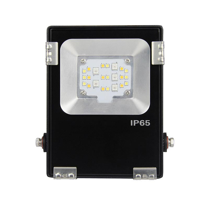 Proyector LED de exterior de gran calidad de altas prestaciones y gran resistencia (IP65). Con alimentación DC24V. Ofrece máximo control y amplias posibilidades de decoración con luz RGB +CCT (3000K-6000K). Podrás controlar el proyector desde el mando a distancia RF específico (no incluido) y configurar hasta 8 grupos diferentes.