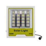 Kit que incluye proyector CCT (luz fría, neutra y cálida) con mando a distancia, con batería de litio integrada de alta potencia, panel solar y herrajes para su instalación. Incorpora sensores de luminosidad. Ideal para iluminar de manera automatizada y sin necesidad de corriente eléctrica cualquier zona de exterior.