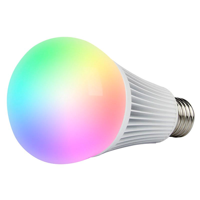 La Bombilla Led Wifi ofrece color RGB + CCT (blanco dual) en una única bombilla. Esta bombilla Led WiFi puede ser controlada por un mando a distancia RF o con el adaptador WiFi mediante App gratuita para smartphone o tablet Apple y/o Android. Ofrece máximo control y amplias posibilidades de decoración con luz. 