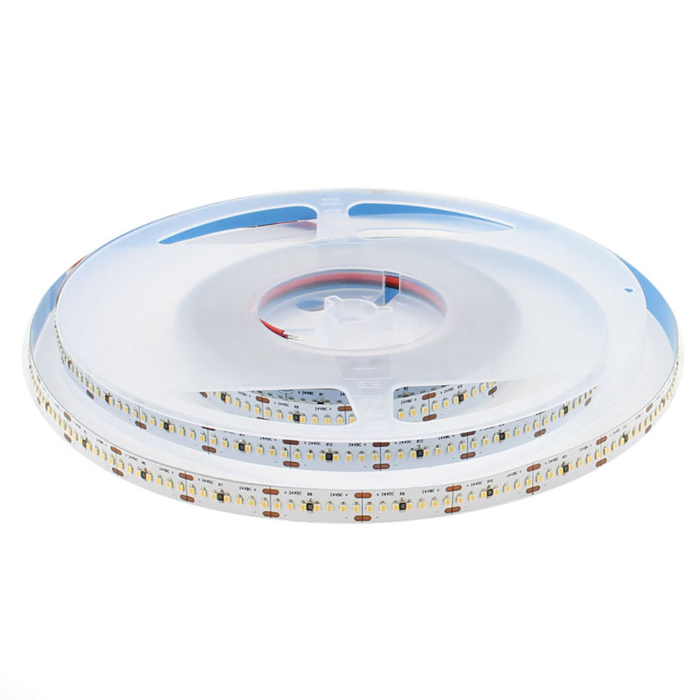 Tira LED con el nuevo Chip Samsung de alta potencia lumínica SMD2216. Incorpora cinta adhesiva 3M-300LSE de máxima calidad para colocar la tira en cualquier superficie. Tira de 5 metros con 1500 led de alto brillo y un elevado CRI 95 que proporciona una luz espectacular.