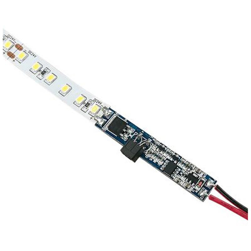 Sensor IR de reducido tamaño (55x10mm) para instalar en un perfil que se conecta directamente a la tira led monocolor y permite encenderla automáticamente cuando detecta movimiento (puerta abierta). La posición acodada del sensor permite su instalación para nuevas aplicaciones.