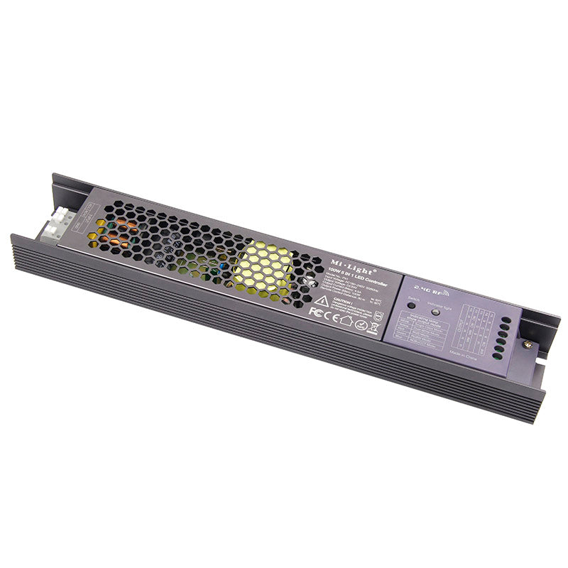 Un nuevo concepto de Controlador + Driver Led 100W integrado para cualquier tipo de tira led RGB+CCT, RGBW, RGB, CCT DUAL y MONO. En combinación del mando a distancia LD1051363 permite controlar hasta 8 zonas diferentes. Con autosincronización, transmite los comandos recibidos al resto de controladores a su alcance (30m) aumentando significativamente la distancia de la instalación. 