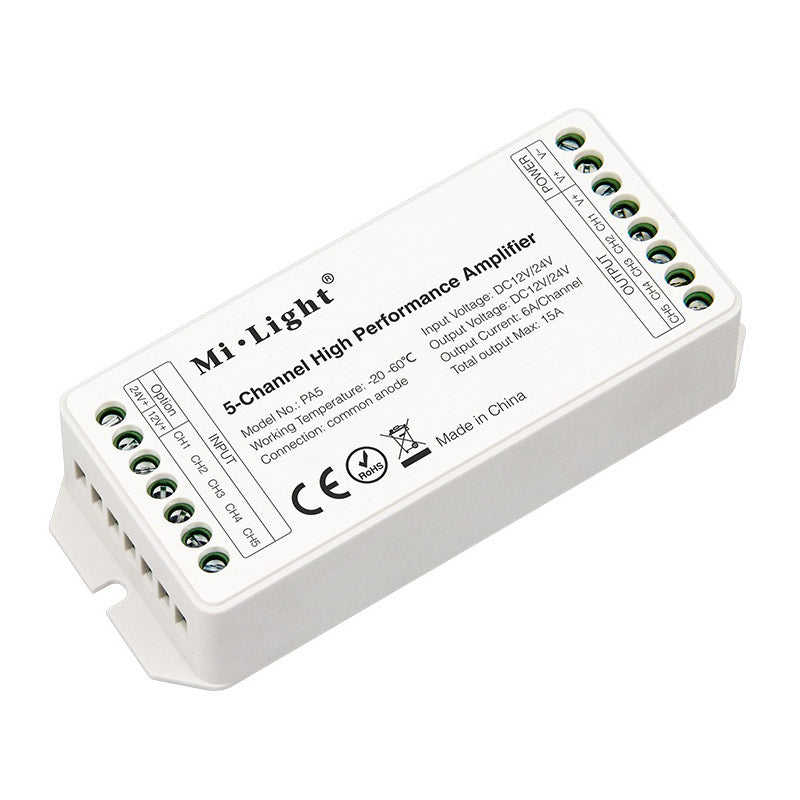 Amplificador de señal para tiras LED hasta 5 canales, para tiras monocolor, blanco dual, RGB o RGB+CCT. Necesario para instalación de tiras LED que superen los 8 metros de longitud o donde la señal necesita más potencia.