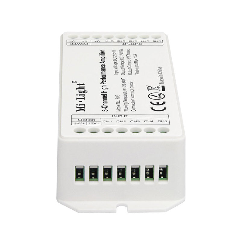 Amplificador de señal para tiras LED hasta 5 canales, para tiras monocolor, blanco dual, RGB o RGB+CCT. Necesario para instalación de tiras LED que superen los 8 metros de longitud o donde la señal necesita más potencia.