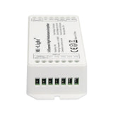 Amplificador de señal para tiras LED hasta 5 canales, para tiras monocolor, blanco dual, RGB o RGB+CCT. Necesario para instalación de tiras LED que superen los 8 metros de longitud o donde la señal necesita más potencia.