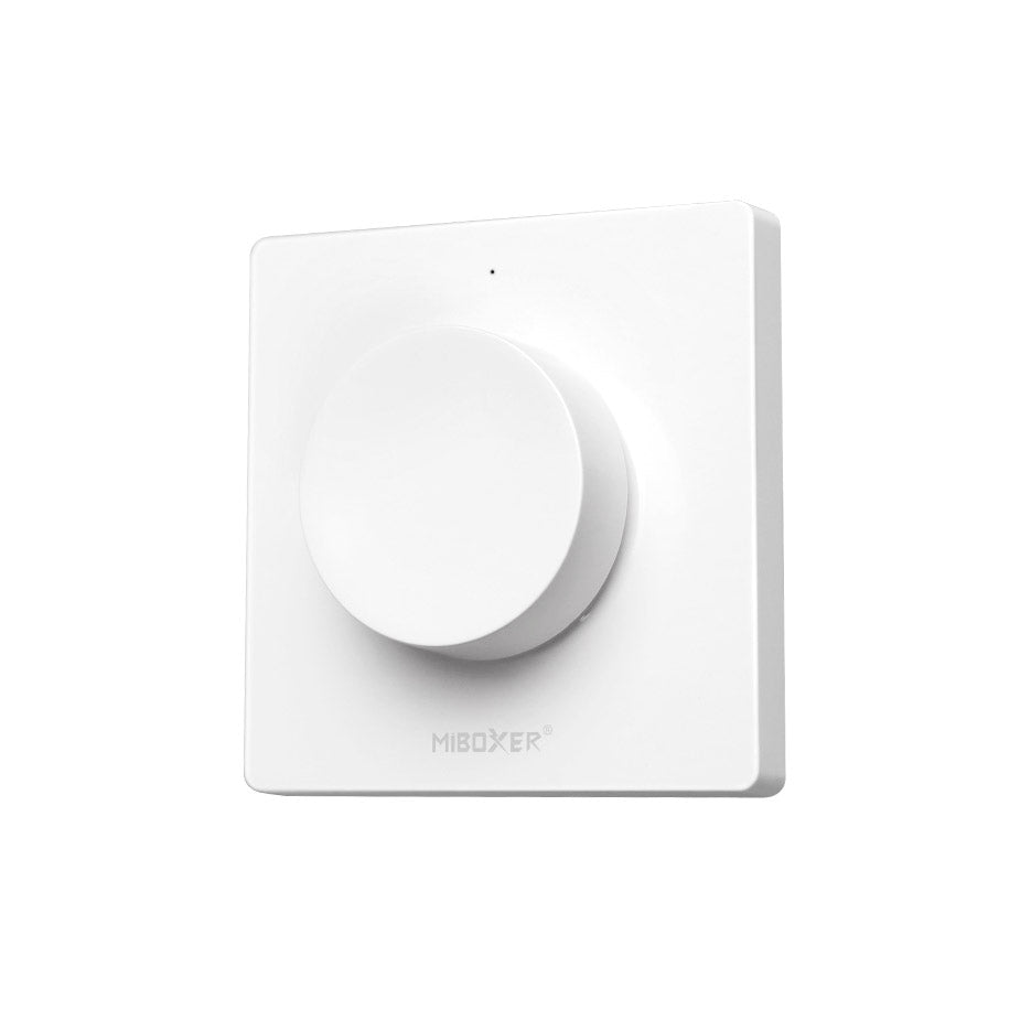 Mando de superficie con sujección magnética y control rotatorio de gran calidad y cuidado diseño. Ideal para el control de la intensidad de las tiras Led monocolor. Se puede encender/apagar, ajustar el brillo y efecto noche a través del panel táctil. Compatible con todos los controladores dimming de MyLight. Se alimenta con pila CR2032 y es posible ponerlo en cualquier superficie sin necesidad de empotrar.