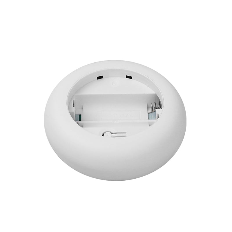 Mando de superficie con control táctil de gran calidad y cuidado diseño. Incorpora base magnética para instalar en cualquier superficie y facilitar la portabilidad. Ideal para el control de la intensidad de las tiras Led CCT. Se puede encender/apagar, ajustar la intensidad y seleccionas el color de luz. Se alimenta con 2 pilas tipo AAA.