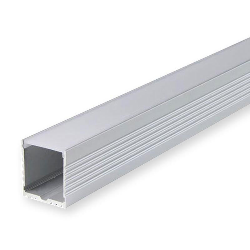 Kit que incluye perfil de aluminio, cubierta opal y tapas laterales. Para proteger y ocultar las tiras led, lo que permite realizar instalaciones profesionales, limpias y con estilo.