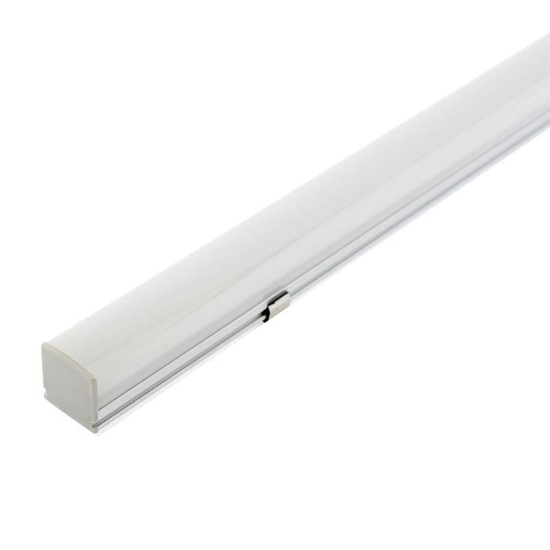 Kit que incluye perfil de aluminio, cubierta opal y tapas laterales. Indicado para instalación en superficie, pared o techo.