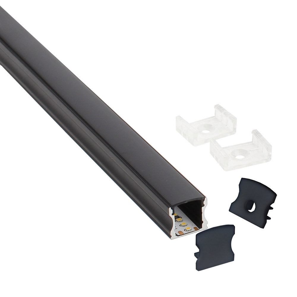 Kit que incluye perfil de aluminio de color negro, cubierta negra y tapas laterales. Para proteger y ocultar las tiras led, lo que permite realizar instalaciones profesionales, limpias y con estilo.