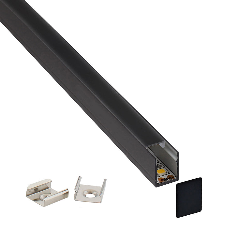 Kit que incluye perfil de aluminio, cubierta opal, clips de sujección y tapas laterales. Para proteger y ocultar las tiras led, lo que permite realizar instalaciones profesionales, limpias y con estilo.