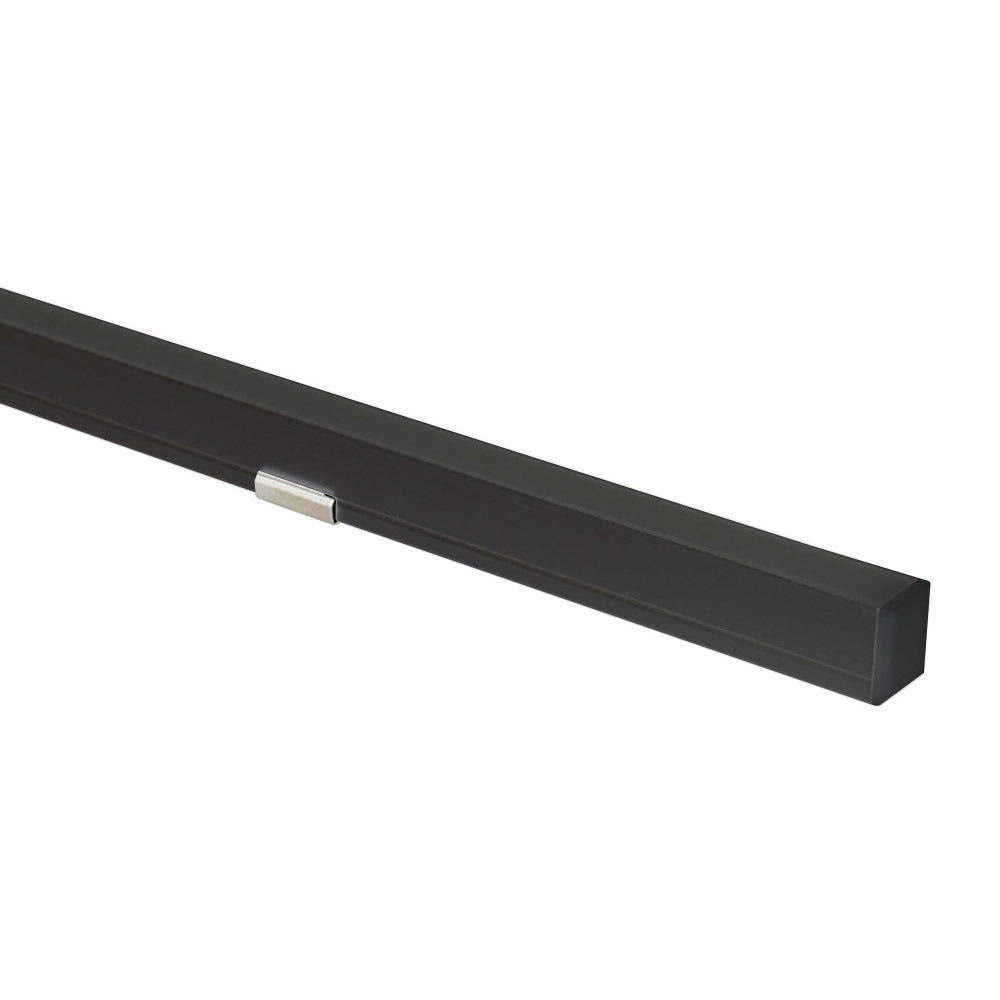 Kit que incluye perfil de aluminio, cubierta opal, clips de sujección y tapas laterales. Para proteger y ocultar las tiras led, lo que permite realizar instalaciones profesionales, limpias y con estilo.