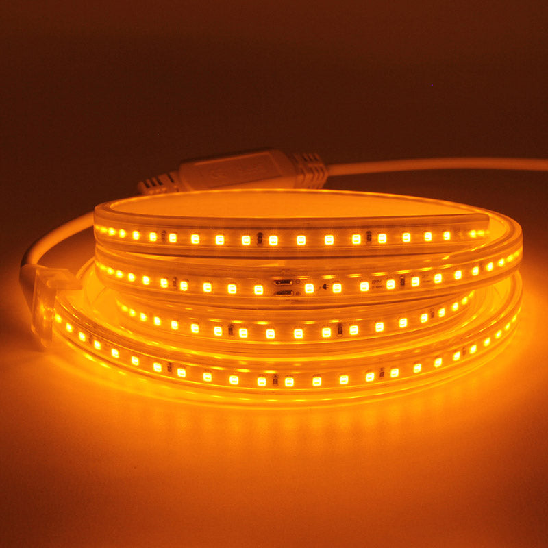 Tira led de 1 metro de doble tira LED flexible SMD2835 de alta tensión que se conecta directamente a la red eléctrica de 220V mediante un alimentador, está fabricada con componentes de alta calidad, permite una alta disipación del calor y son impermeables gracias a la cubierta transparente de PVC. Por su flexibilidad y alta luminosidad es ideal para crear una iluminación de calidad en todo tipo de ambientes, tanto en interiores como en exteriores.