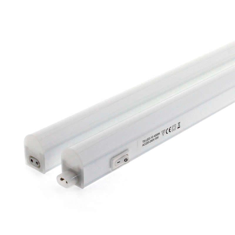 Tubo led T5 de reducido tamaño que incluye todo lo necesario para conectar directamente a la corriente eléctrica. Incorpora interruptor en la base para una mayor comodidad de uso. Ideal para iluminación lineal.