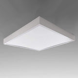 Herrajes fabricados en aluminio lacado en color blanco especialmente diseñados para la instalación de paneles led en superficie. Instalación rápida y sencilla para todo tipo de techos. Con altura de 68mm para alojar driver de mayor tamaño.