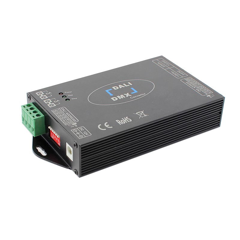 Módulo que convierte la señal DMX512 a señal DALI o viceversa. DMX512 a menudo abreviado como DMX (Digital MultipleX), es un protocolo electrónico utilizado en luminotecnia para el control de la iluminación de espectáculos, y luminarias RGB, permitiendo la comunicación entre los equipos de control de luces y las propias fuentes de luz.