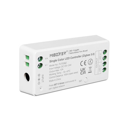 Controlador compatible con el standar Zigbee 3.0 que proporciona a los usuarios un control inteligente de las tiras led monocolor conectadas. Fácil instalación y conectividad ZigBee. Control a través de mando a distancia, APP o Voz