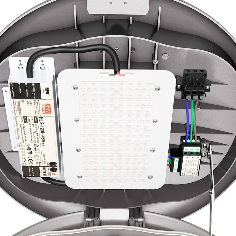 Farola LED 120W de altas prestaciones con chip LUMILEDS 135lm/w. Con fijación sobre poste y opciones de soporte horizontal, suspendido y superior. Farolas LED con cuerpo de aluminio fundido a presión y vidrio templado con nuevo diseño para evitar la acumulación de polvo y aves. Equipo de alimentación electrónico IP-66 Clase I con protector de sobretensión (10 KV). Apertura fácil para mantenimiento. Driver Meanwell o Inventronics (programable). Garantía de 5 años