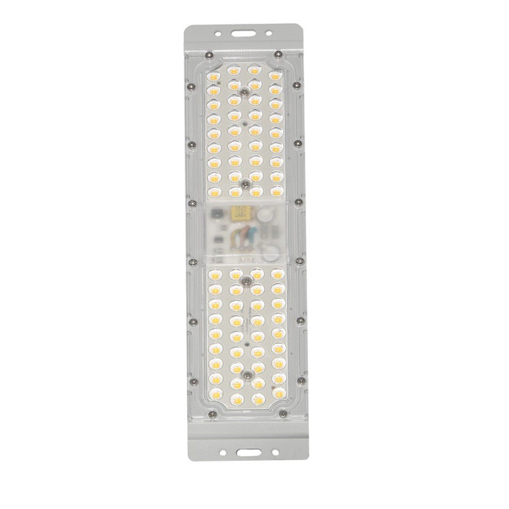 El nuevo módulo óptico con chip led OSRAM con un rendimiento de 180Lm/W y un ángulo de 60º sirve como recambio de las antiguas bombillas de las farolas tradicionales Villa y Fernandina.