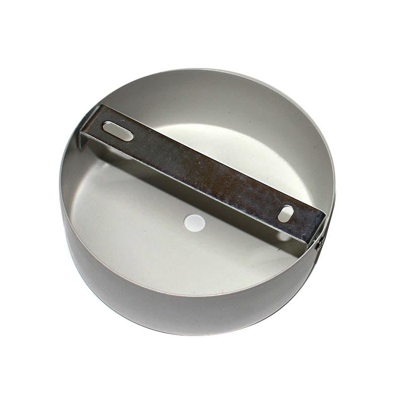 Kit de suspensión que incluye: dos florones redondos de calor silver Ø100x40mm, dos cables de acero con accesorios de sujección al perfil suspendido y tornillos de sujección a techo.