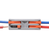 Conector rápido ideal para la conexión rápida de cables de sección desde 0.08 hasta 2,5 mm2. Terminal de conexión para cables de dos hilos.