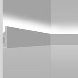 Moldura fabricada en poliestireno extruido diseñada para instalación de iluminación lineal led. La combinación entre los perfiles de aluminio, molduras de poliestireno y tiras led, ofrecen un acabado distinguido a tus proyectos más exigentes.